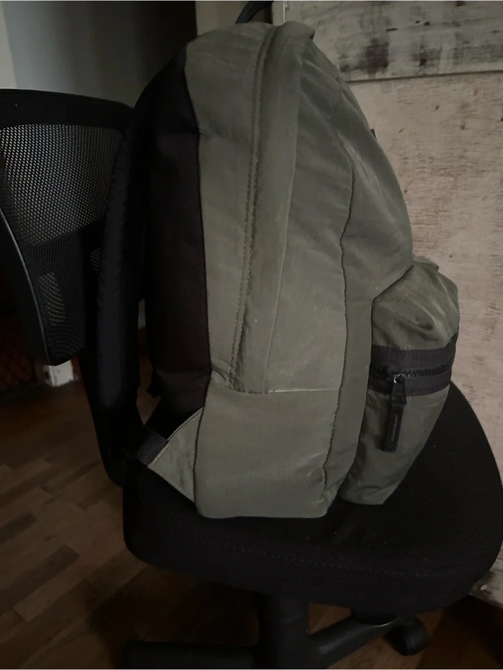 Vans Off The Wall double down backpack carried 2-3 times only EUC